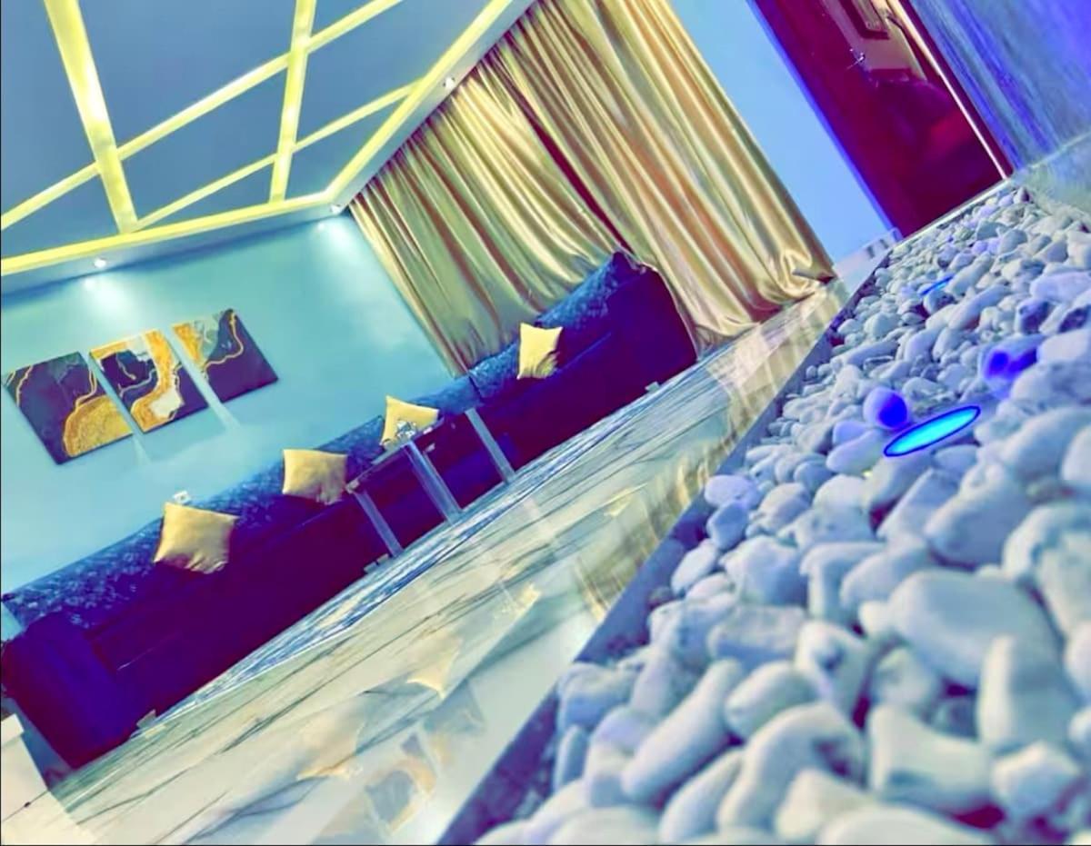Apartment 113 Deluxe Flat In Corniche Malabata With Balcony *