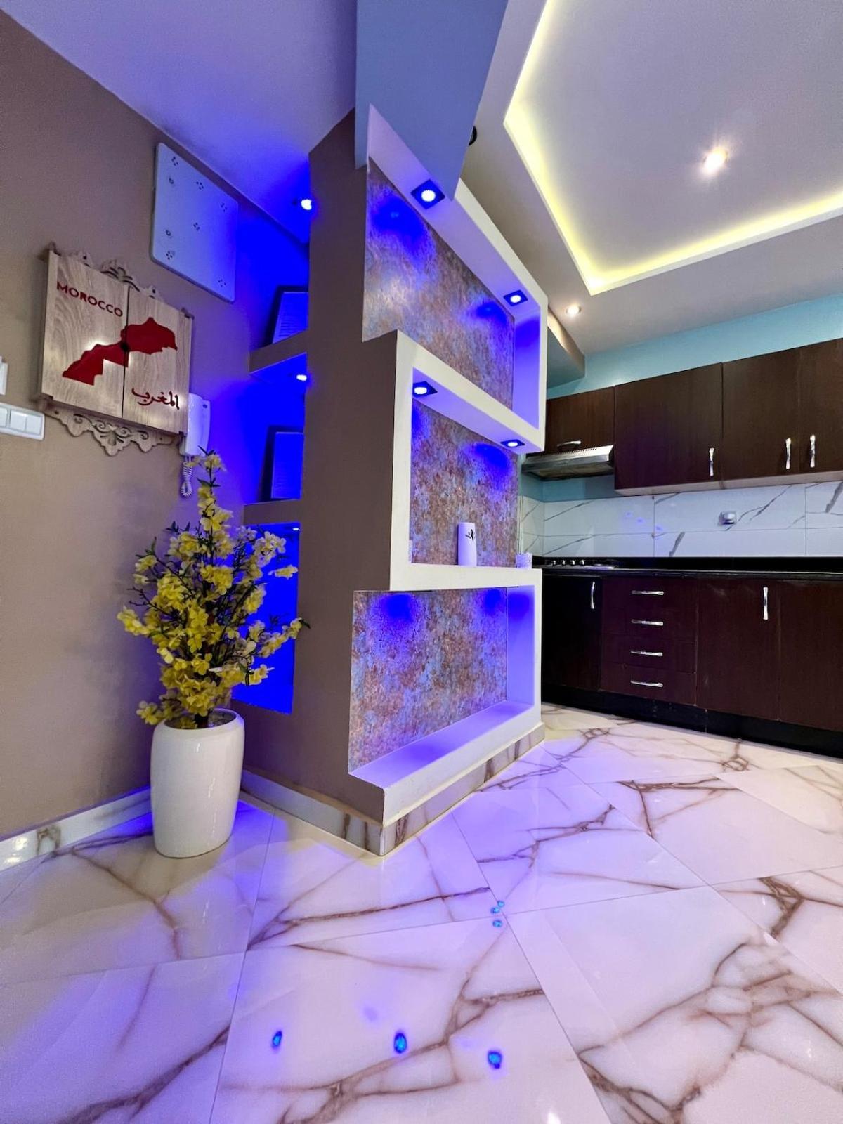 Apartment 113 Deluxe Flat In Corniche Malabata With Balcony *
