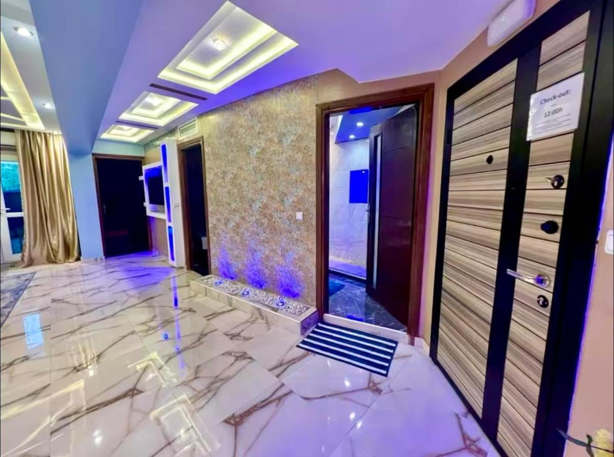 113 Deluxe Flat In Corniche Malabata With Balcony *